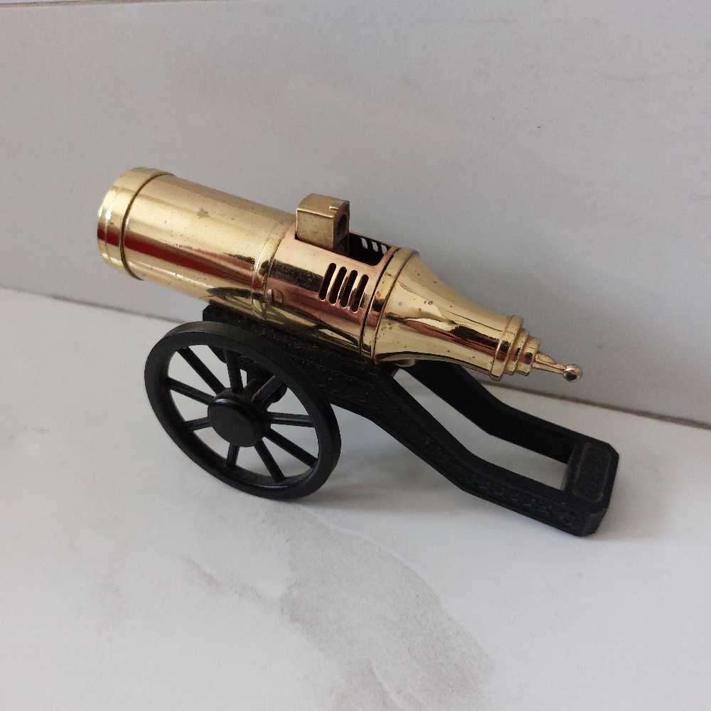 Vintage modern Cannon table lighter