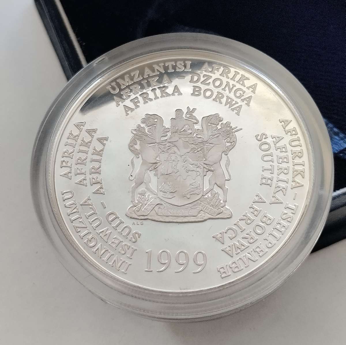 1999 Proof Marine Series R2 The Great White Shark (Sterling Silver) with box and COA #C0140