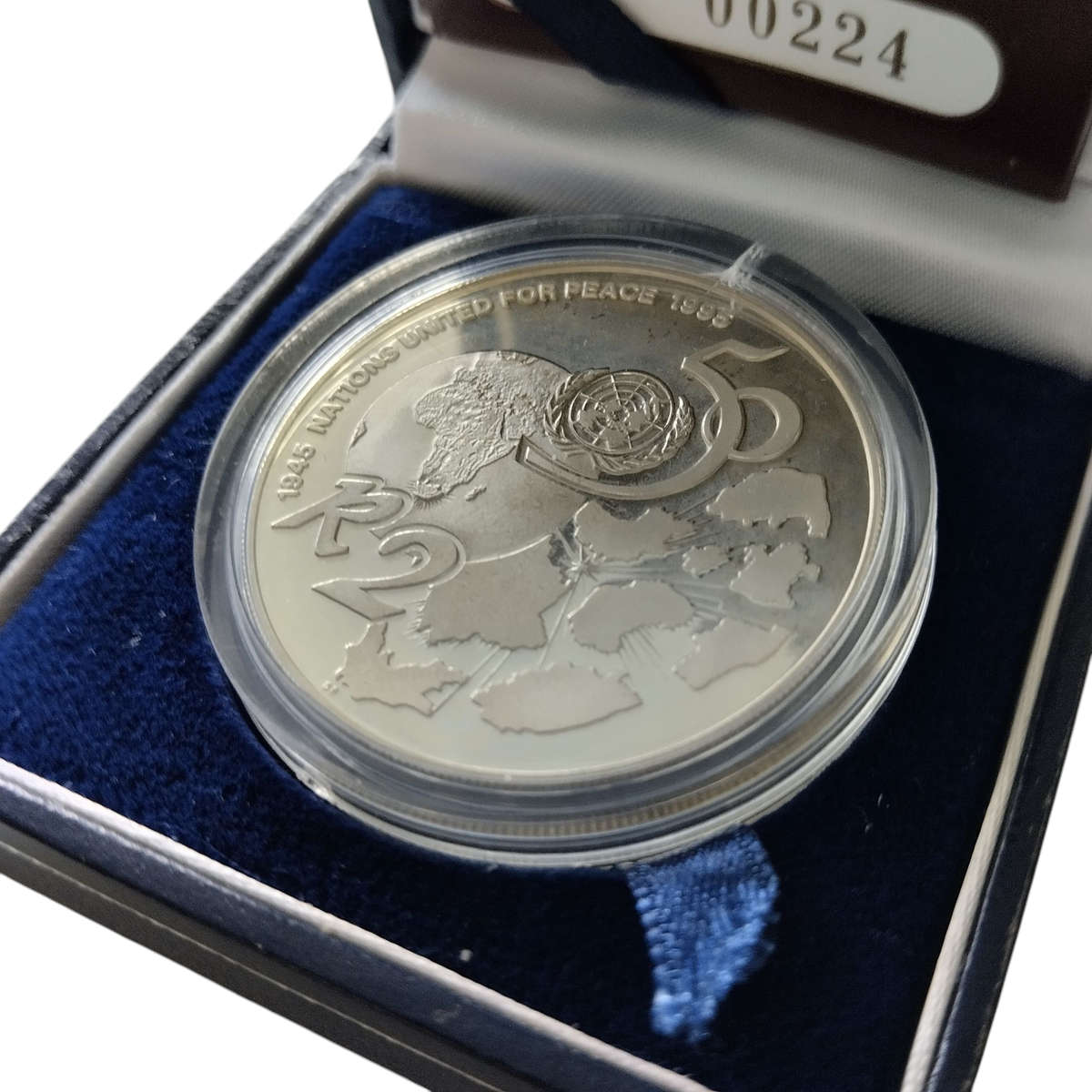1995 Proof R2 Silver 1oz - UN50 with box and COA #C0139
