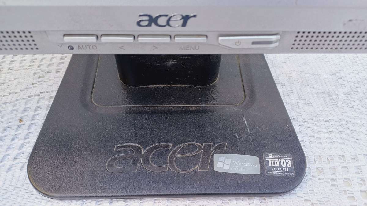 Computer & Screen up for bid [To use or for parts]