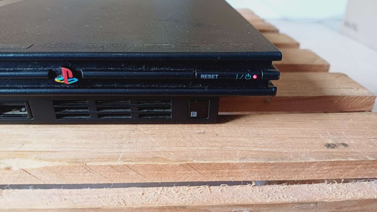 Ps2 Slim + Controller up for bid [Read description]