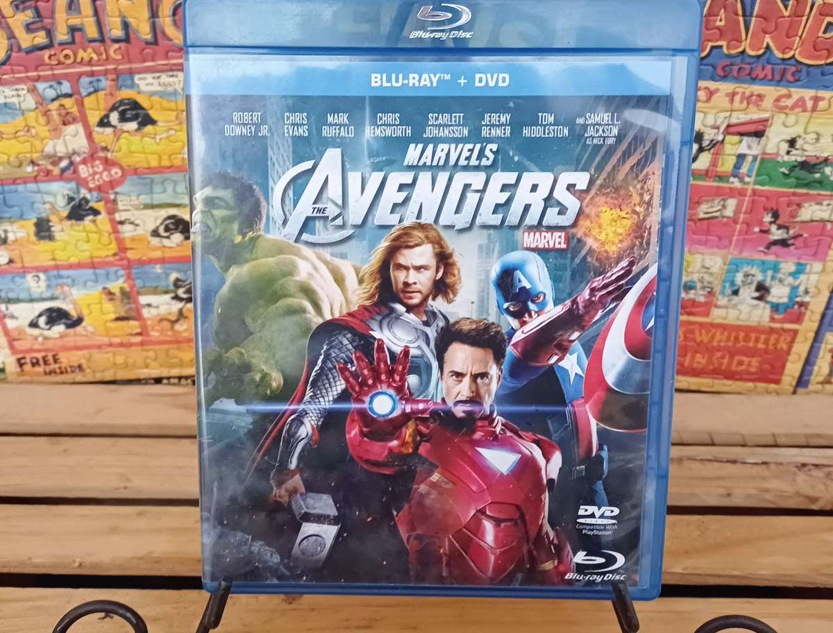 Marvels: The Avengers (Blu ray + DVD)