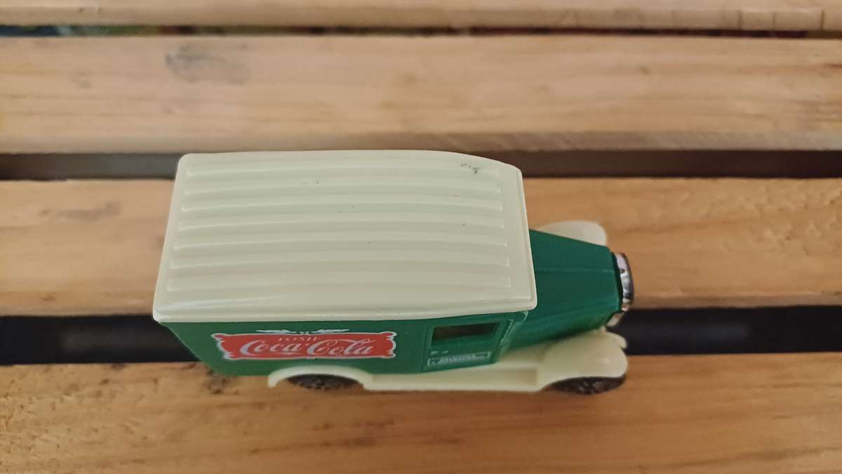 Tome Coca-Cola Truck (Plastic)