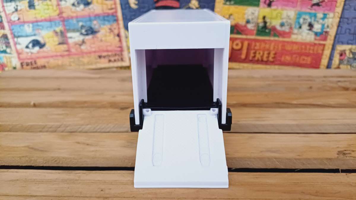 Teama Checkers Scania Delivery Truck