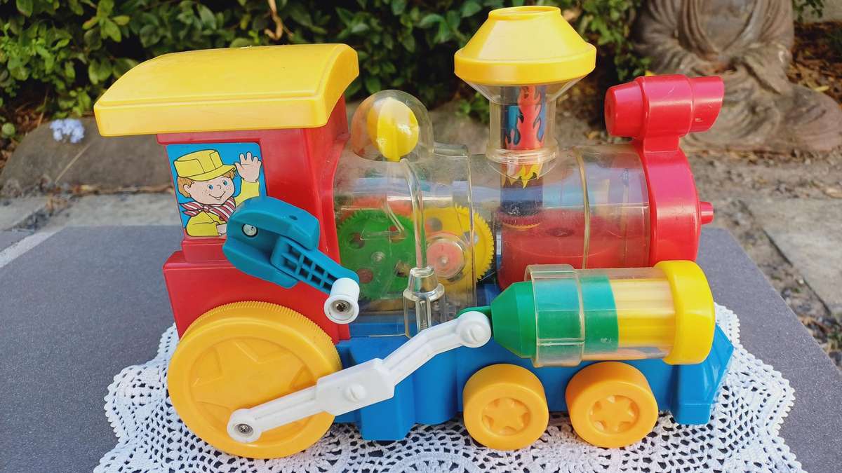 Vintage 1982 Playmates Wind-up Choo-Choo Train