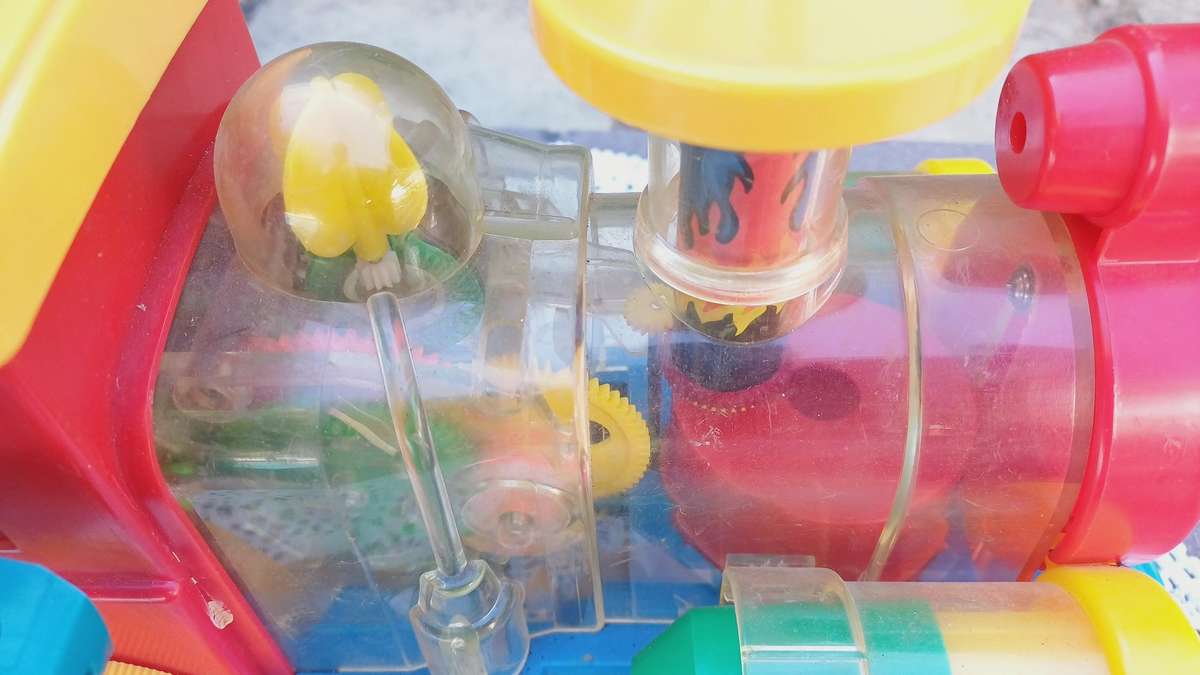 Vintage 1982 Playmates Wind-up Choo-Choo Train