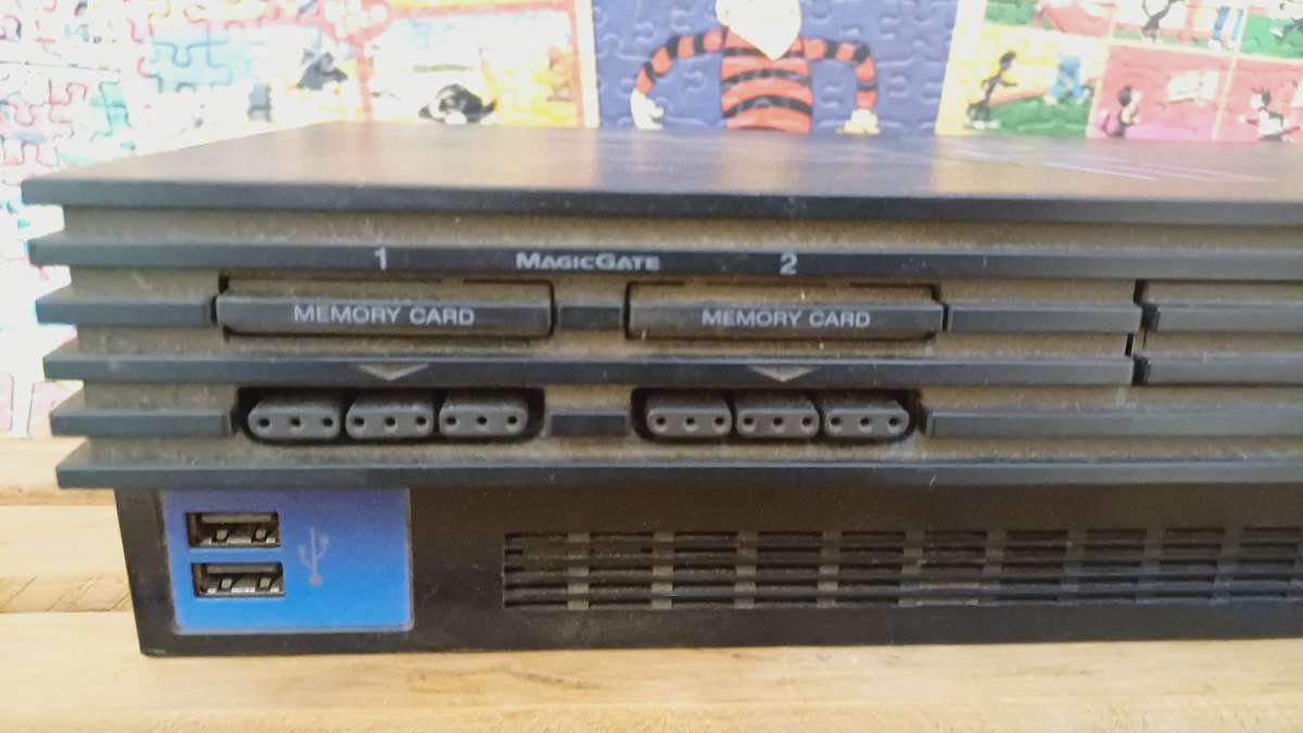 Sony PlayStation 2 Fat Console Model SCPH-50004 + 2 Controllers (No cables)