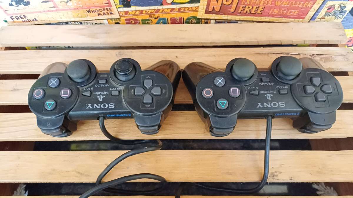 Sony PlayStation 2 Fat Console Model SCPH-50004 + 2 Controllers (No cables)