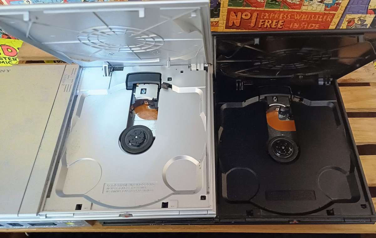 Sony PlayStation 2 Slim Console's x5 (Not tested/Repairs)