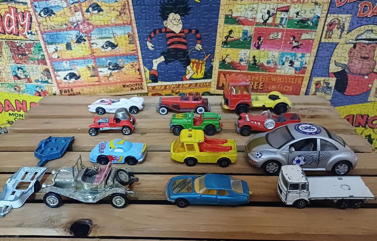 Bundle of assorted Die cast Cars