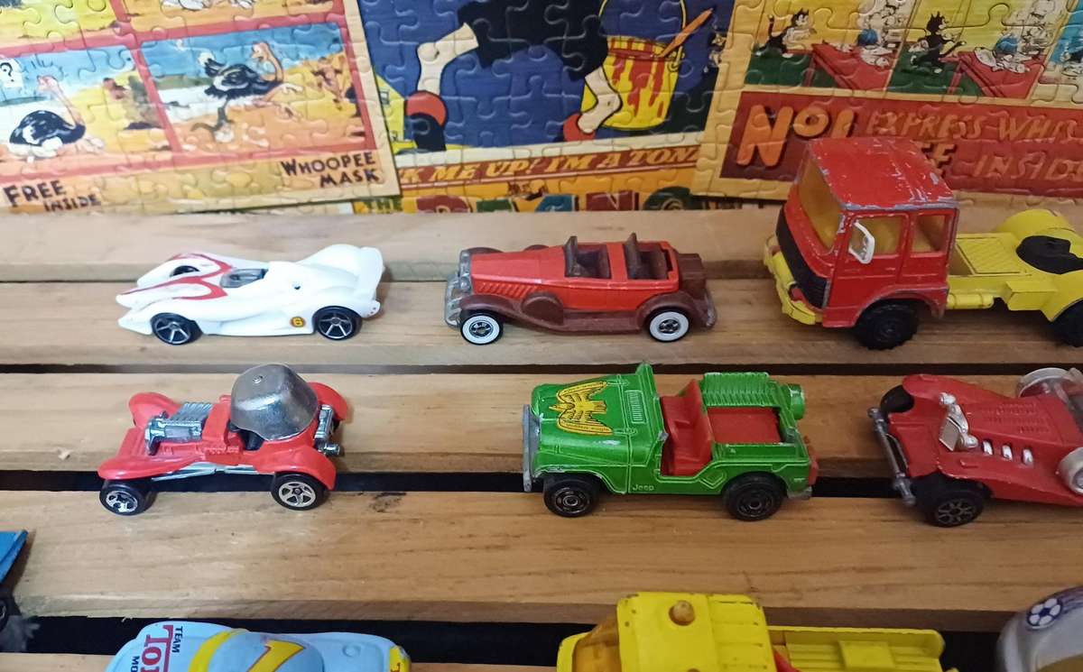 Bundle of assorted Die cast Cars