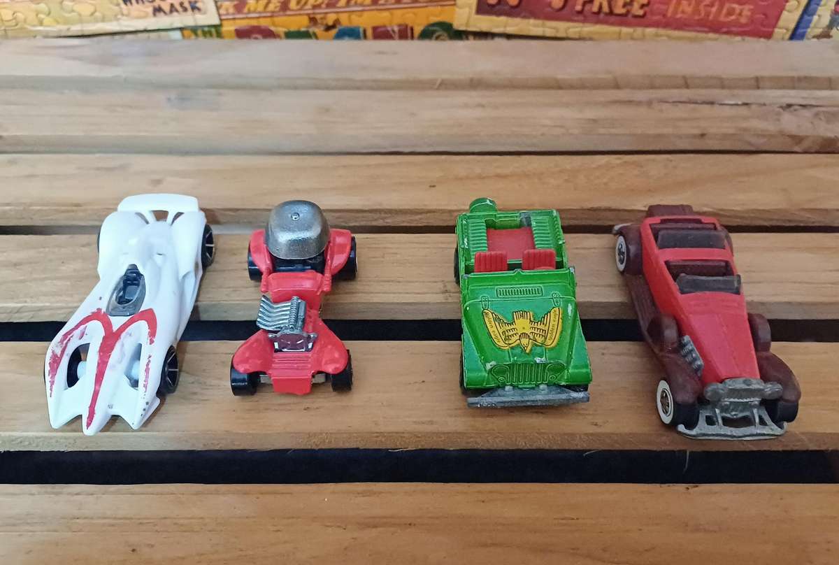 Bundle of assorted Die cast Cars