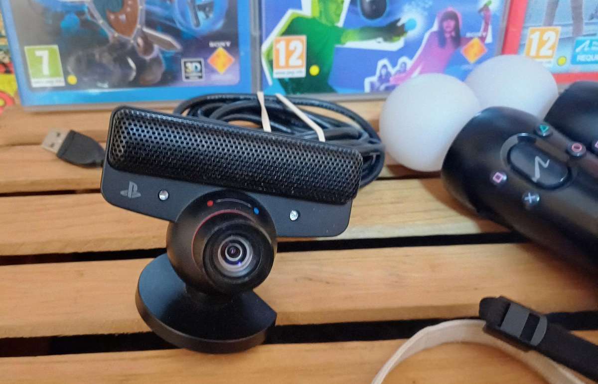 Ps3 - 2x Move Controllers + Move Eye Camera and 3 Games