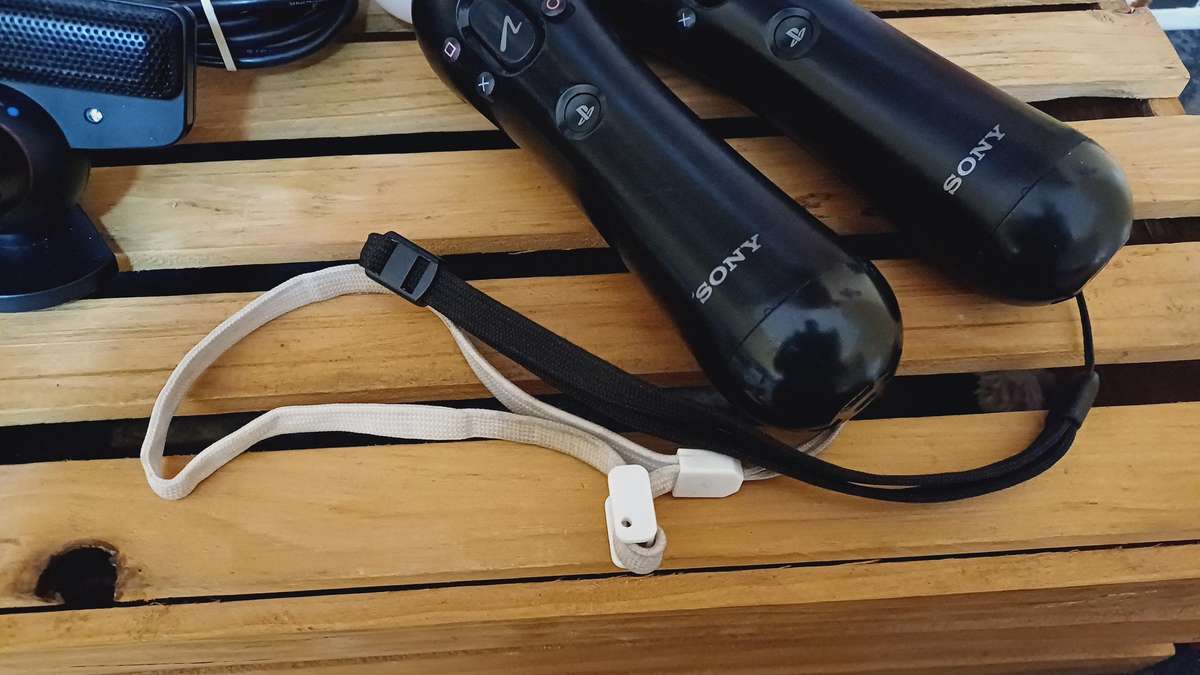 Ps3 - 2x Move Controllers + Move Eye Camera and 3 Games