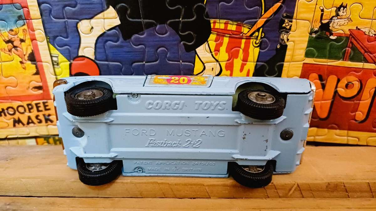 Corgi Toys - Diecast - Ford Mustang Fastback 2x2 (Flower Power)