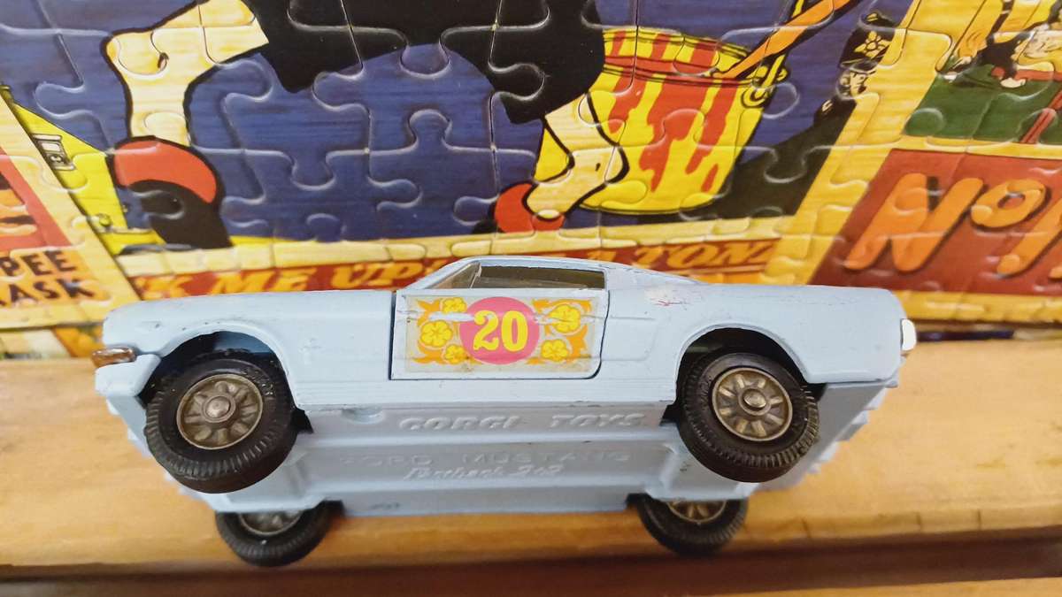 Corgi Toys - Diecast - Ford Mustang Fastback 2x2 (Flower Power)