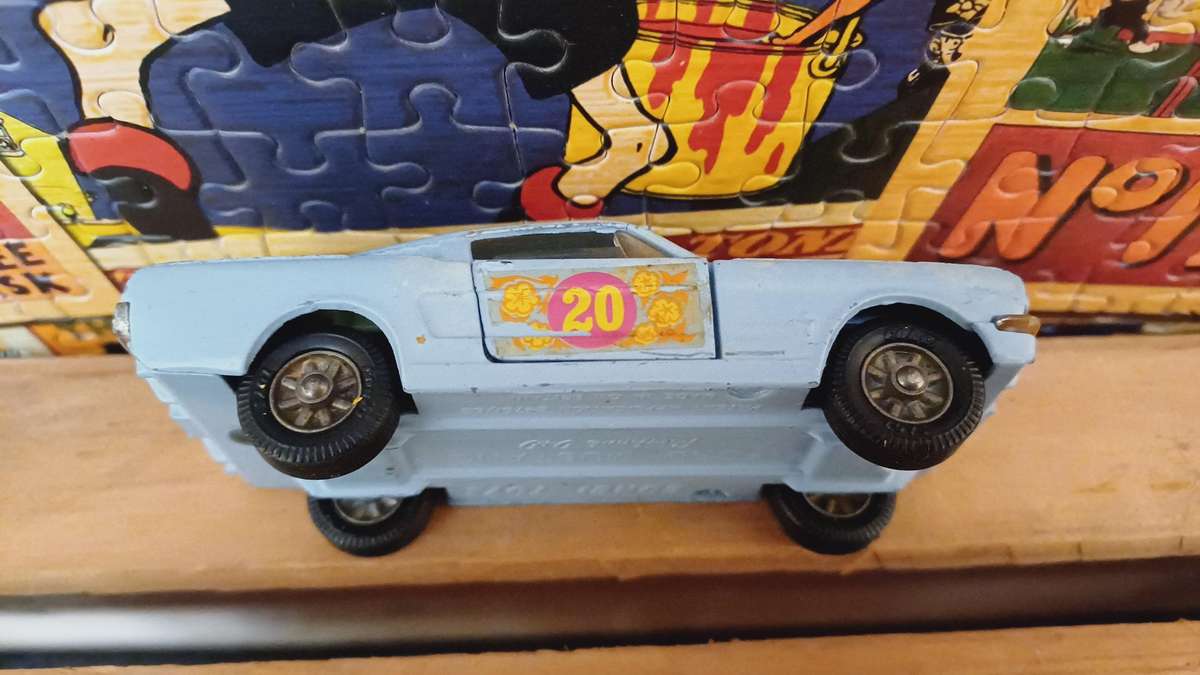 Corgi Toys - Diecast - Ford Mustang Fastback 2x2 (Flower Power)