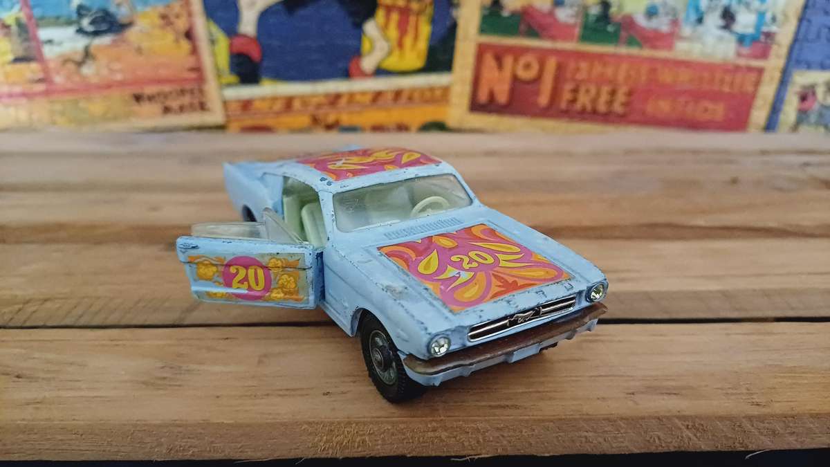 Corgi Toys - Diecast - Ford Mustang Fastback 2x2 (Flower Power)