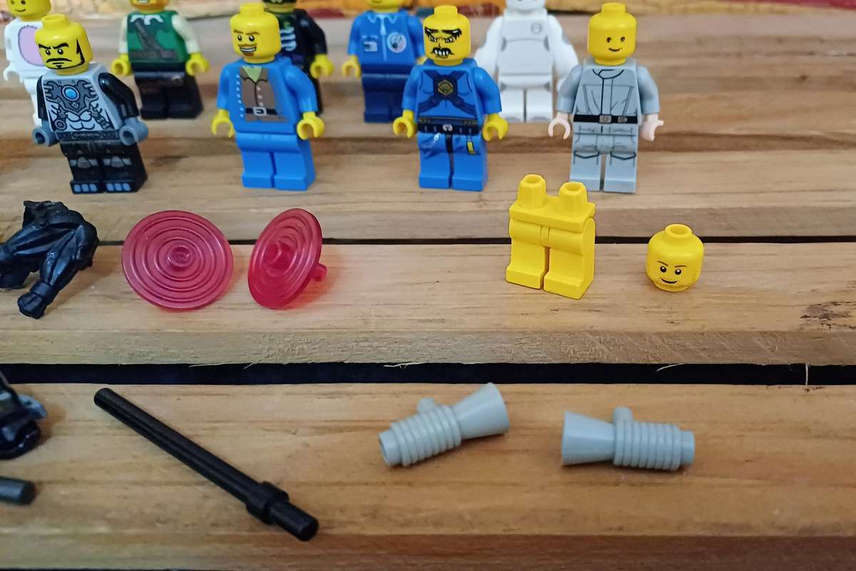LEGO Minifigures + Extras