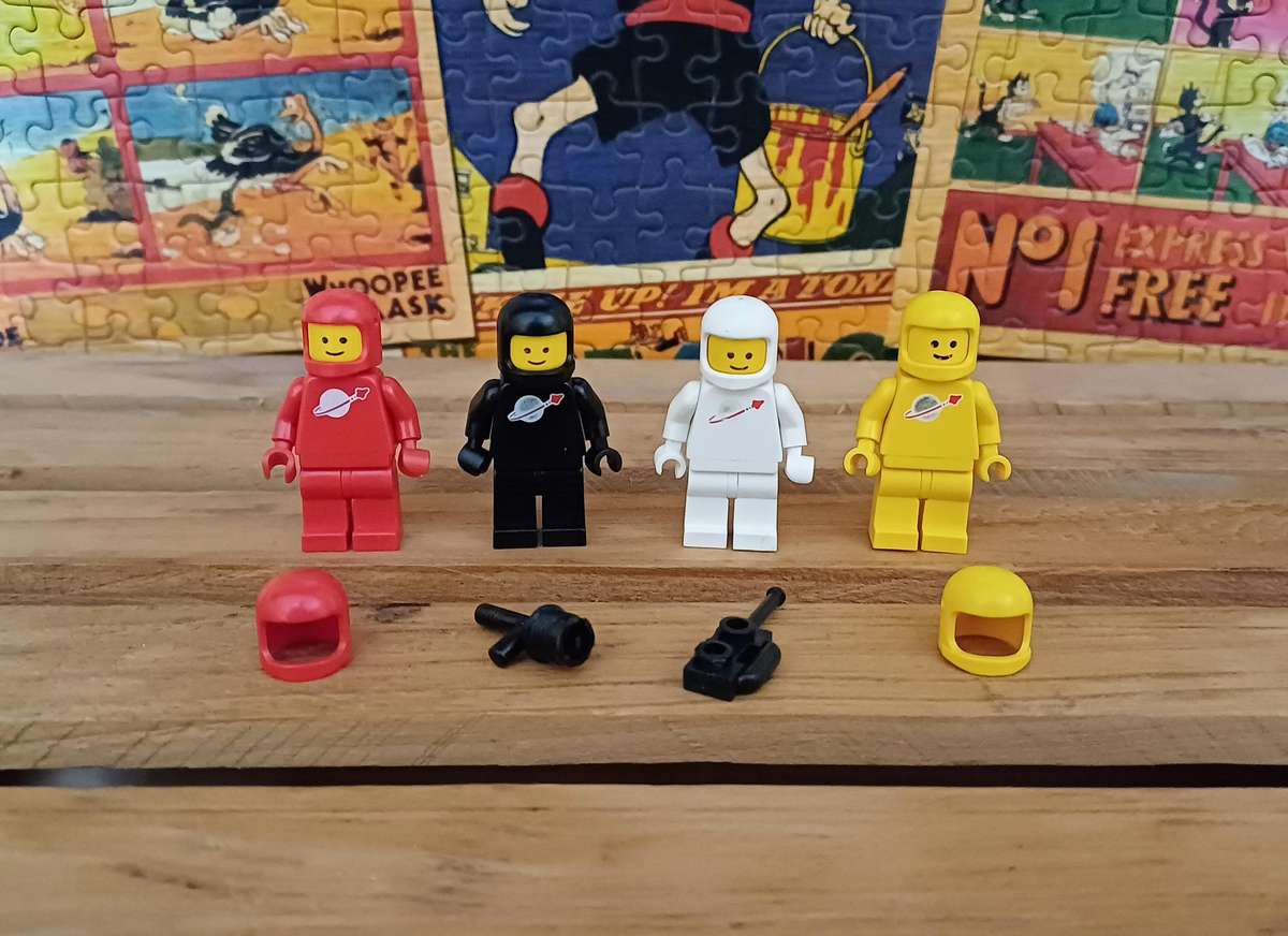 LEGO Classic Space Theme Minifigures