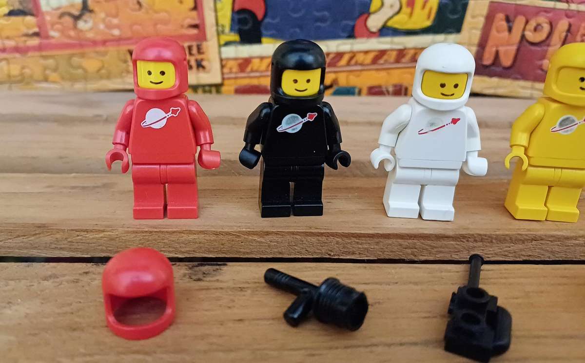 LEGO Classic Space Theme Minifigures