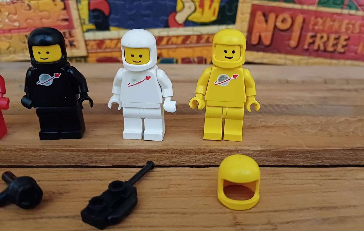 LEGO Classic Space Theme Minifigures