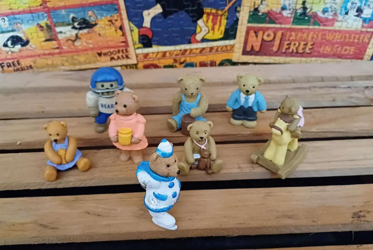 Vintage MEG Teddy in my Pocket Teddies (1995-1996)