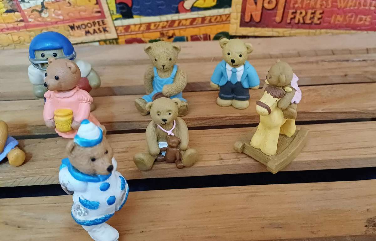 Vintage MEG Teddy in my Pocket Teddies (1995-1996)