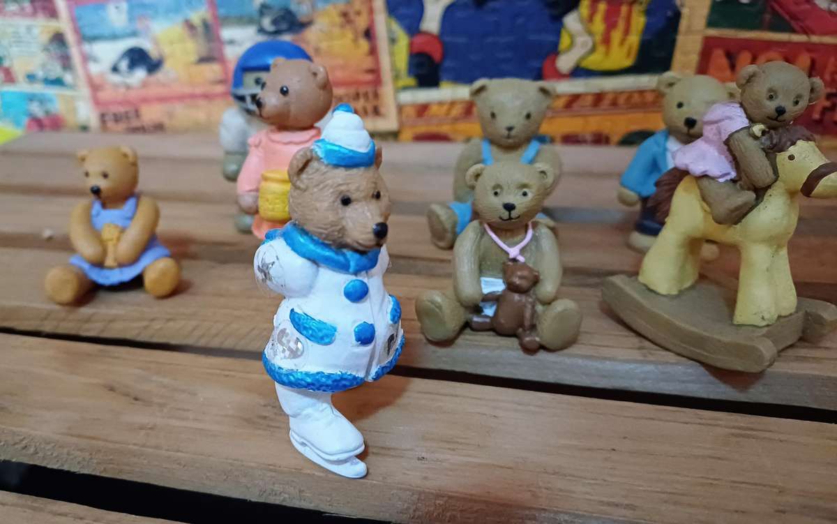 Vintage MEG Teddy in my Pocket Teddies (1995-1996)