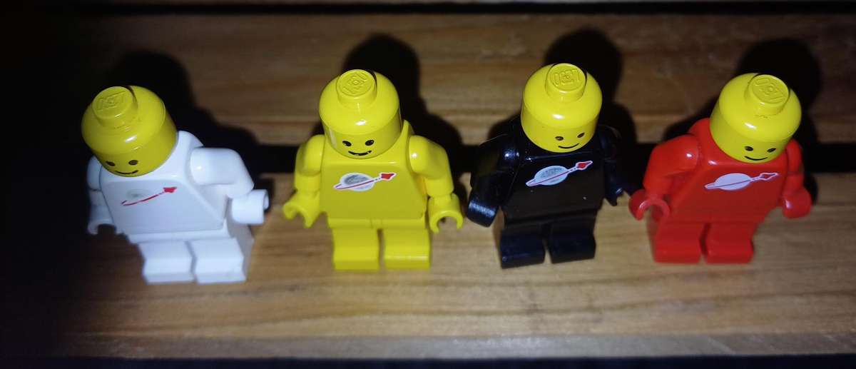 LEGO Classic Space Theme Minifigures