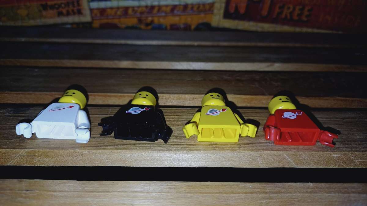 LEGO Classic Space Theme Minifigures