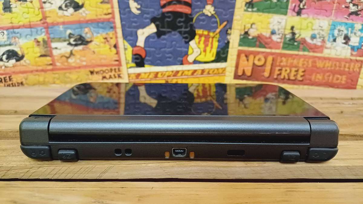 Nintendo 3DS XL Console + Games