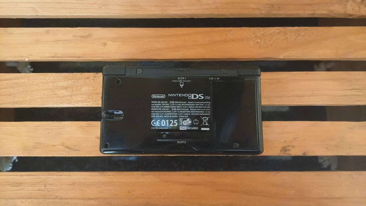 Nintendo DS Lite Console + Games