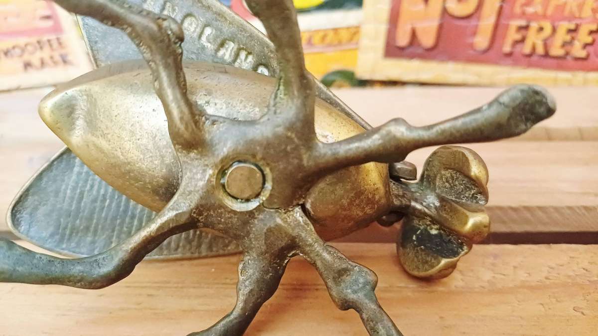 Vintage Brass Fly Trinket Box/Ring Holder/Ashtray