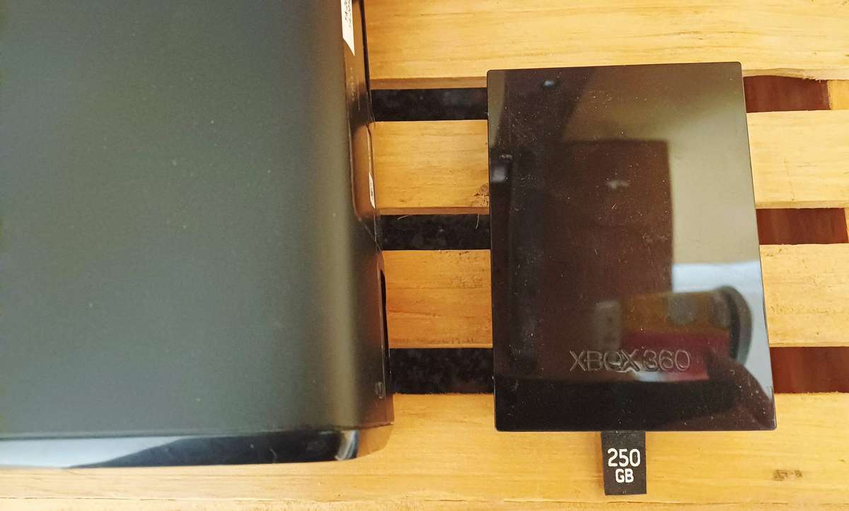 Xbox 360 S Console (For repair or to be used as parts) + Controller & Power Supply