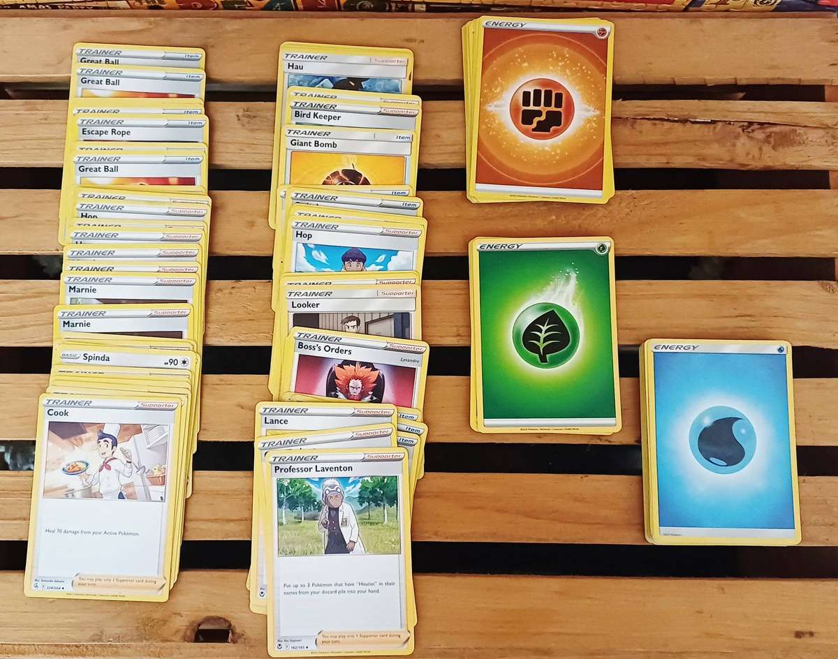 Big Bundle of Pokemon Cards