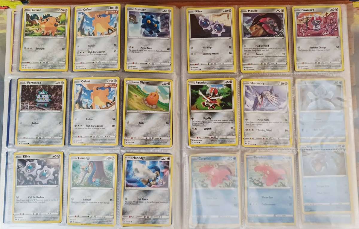 Big Bundle of Pokemon Cards