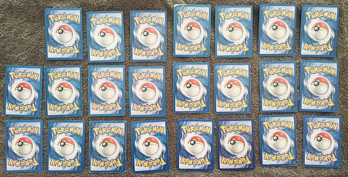 Bundle of Vintage Original Pokemon Cards (x176)