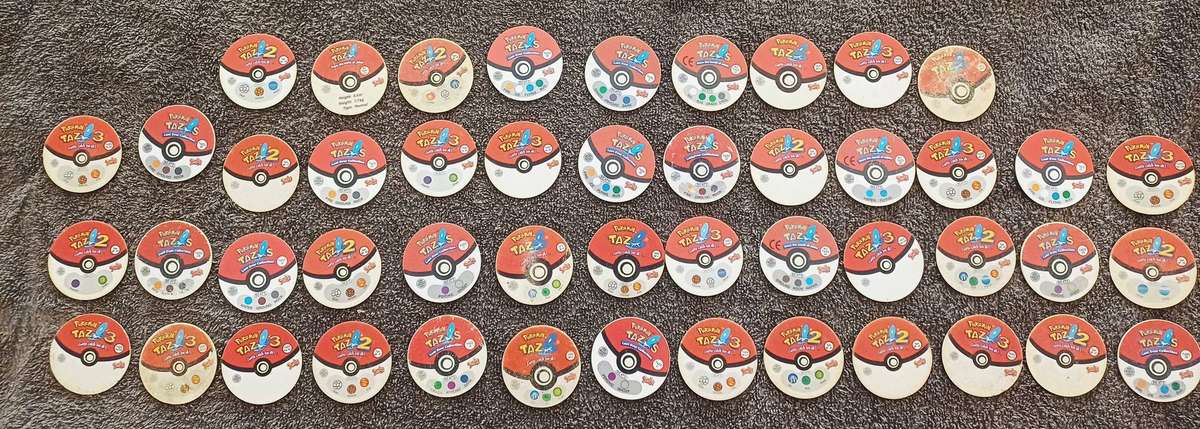 Bundle of Mixed 3D & Normal Pokemon Tazos + Pouch