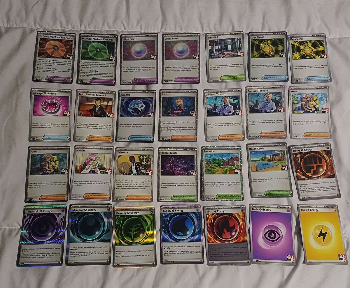 Bundle of Pokemon Cards (x220)