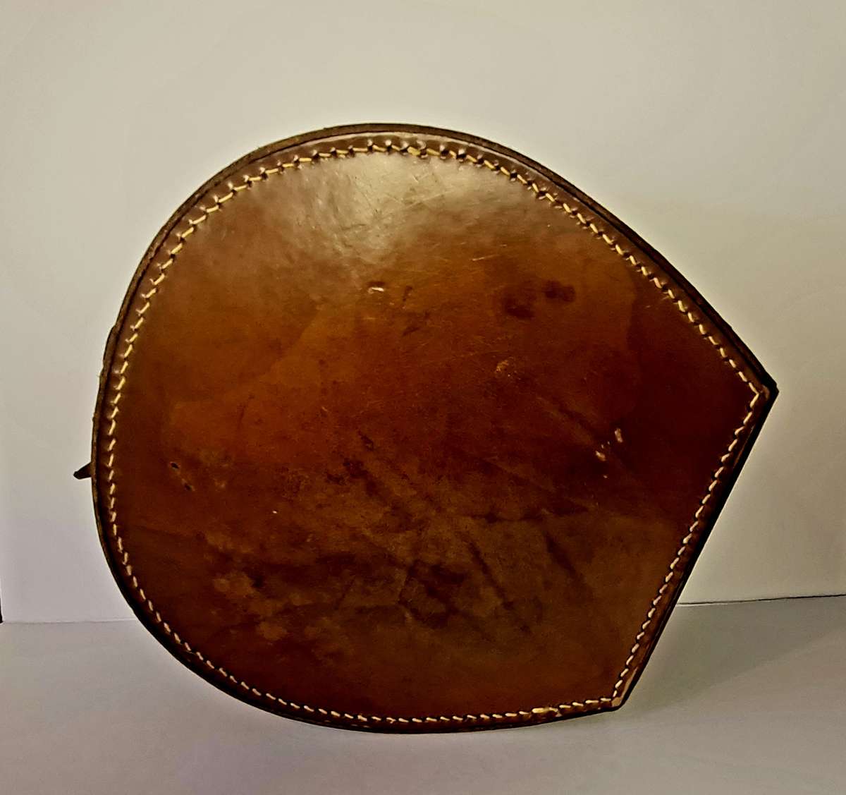 Vintage collar case. Leather.