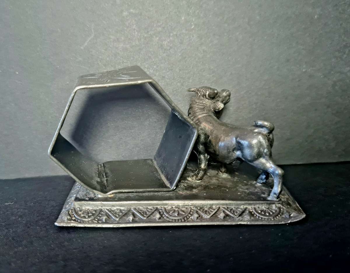 Victorian napkin ring.