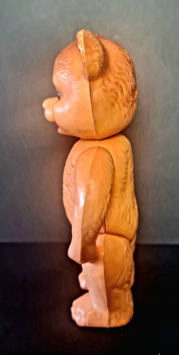 Vintage toy. Teddy bear. Rosebud