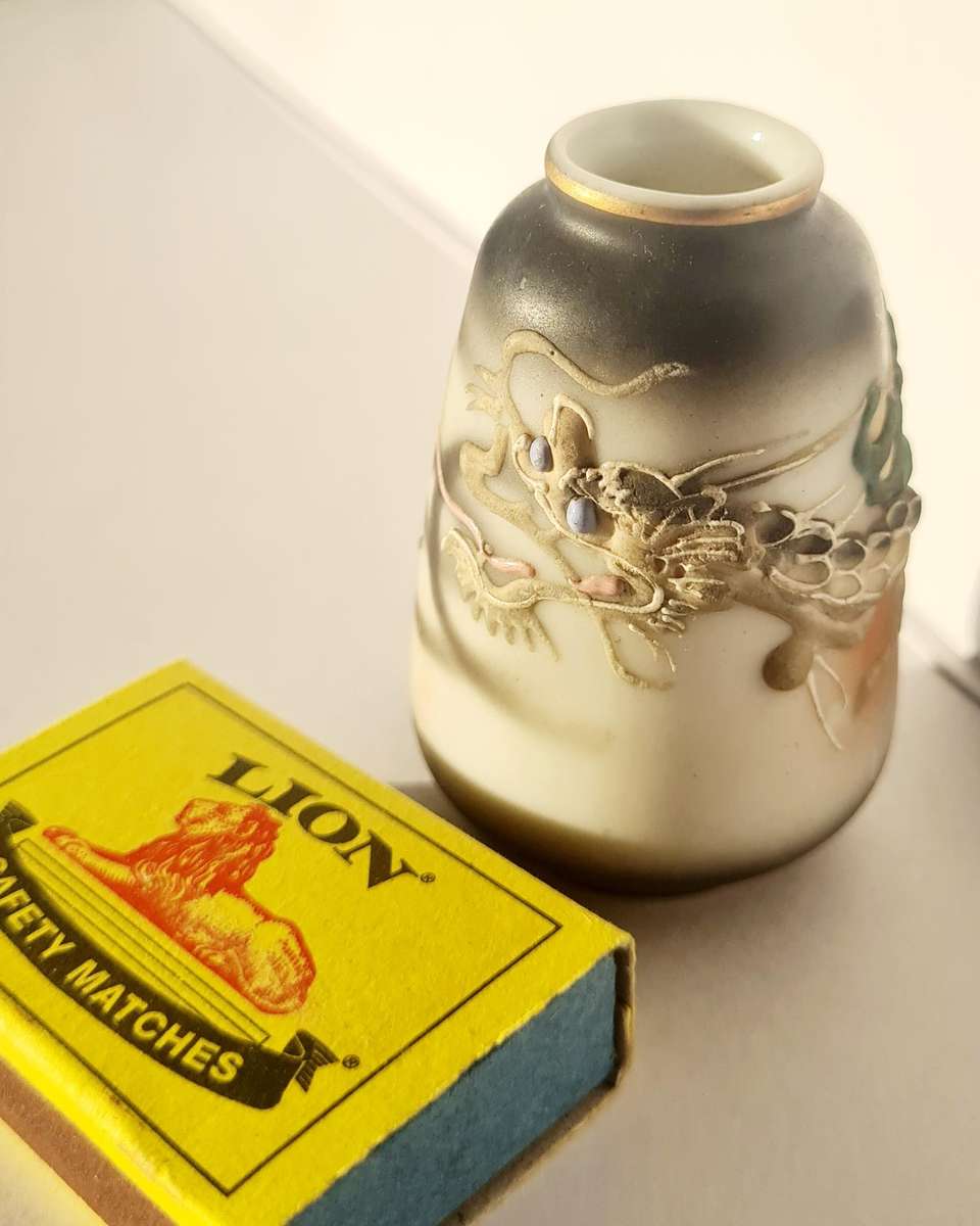Vintage miniature dragon moriage vase