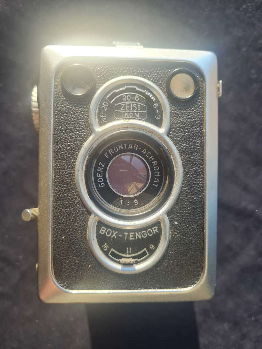 Zeis Ikon camera