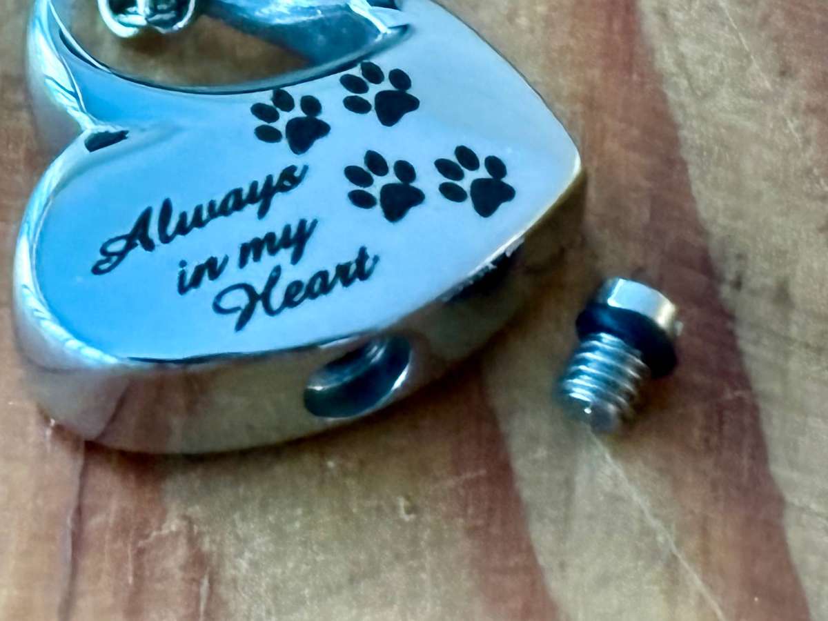 Keepsake urn pendant. Always in my heart pet. Stainless steel.