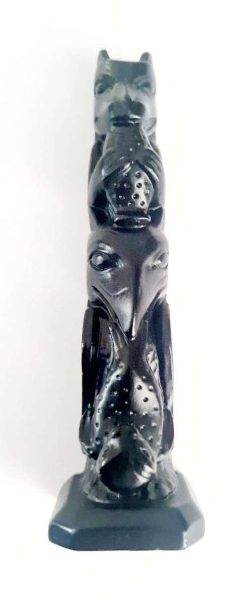 Haifa tribal totem pole repelica