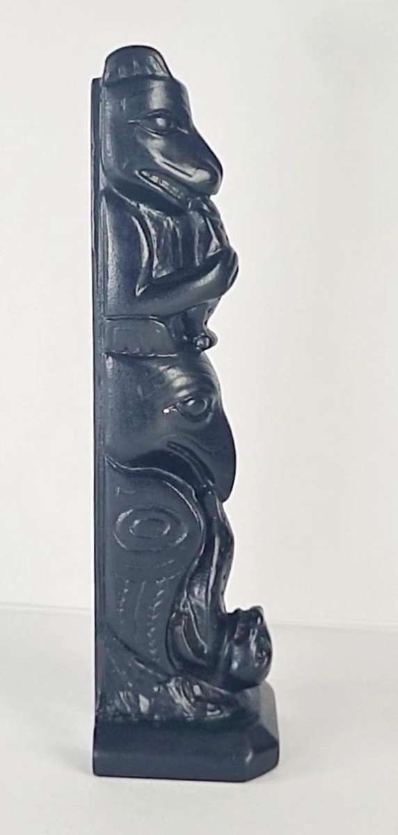 Haifa tribal totem pole repelica