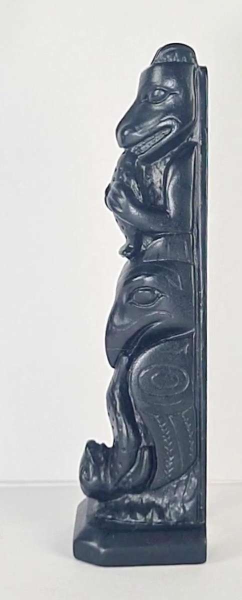 Haifa tribal totem pole repelica