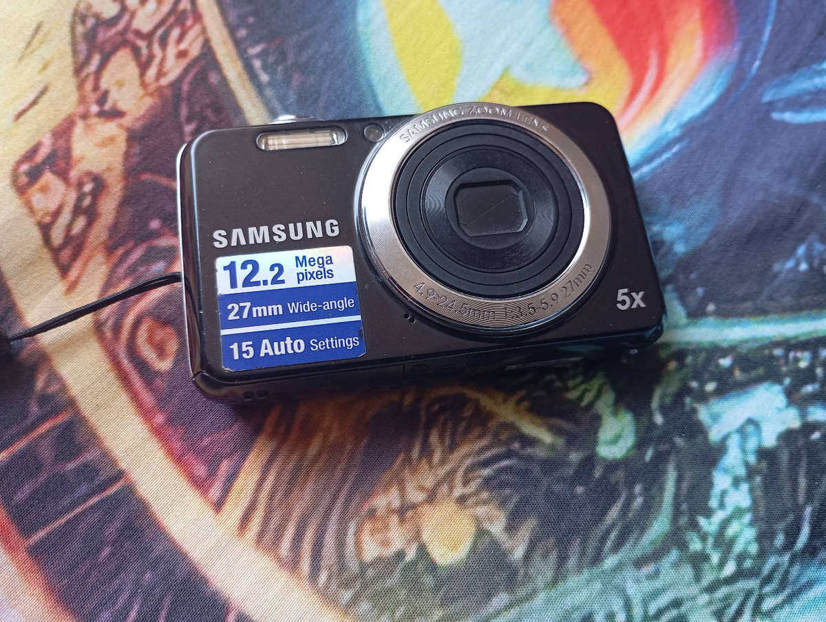 Samsung ES80 Camera